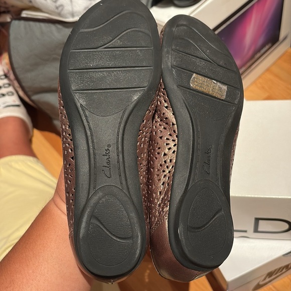 Clark’s flats - Picture 5 of 6